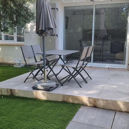 Les Bois De Zola Entre Provence Et Luberon Aparthotel Saint-Esteve-Janson Buitenkant foto